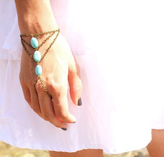 Slave Bracelet Hipster Bronze Chain Bohemian Three Turquoise Beads Triangle Hand Jewelry Piece