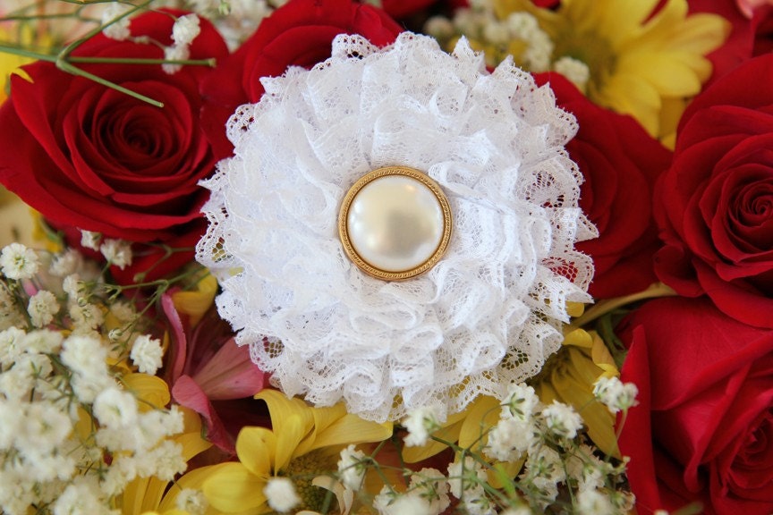 White Lace Flower Hair Clip by Mademoiselle Mermaid