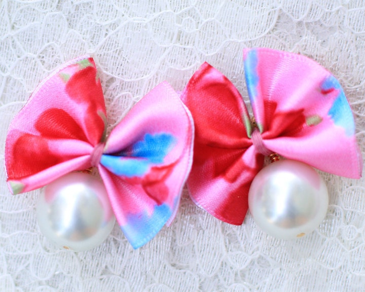 Red and Pink Water Color Print Bow and Pearl Earrings