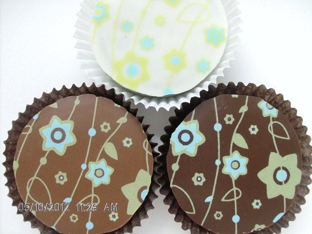 1 Dozen Aqua and Lime RETRO FLOWERS Design -Chocolate Covered Oreos Baby Wedding Birthday Boy Girl