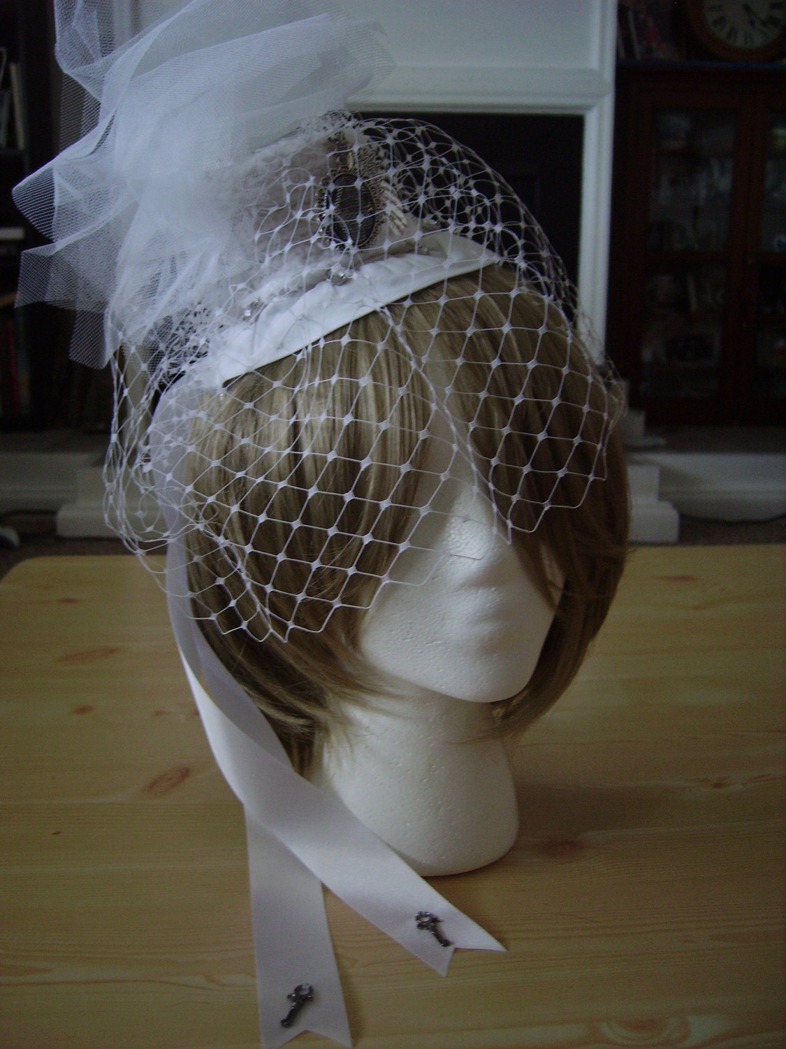 Bride Top Hat headband French  Key Bridal Wedding Top Hat Facinator Crystal Headpiece