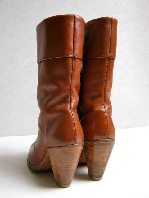 vintage 70s women's mid calf frye boots