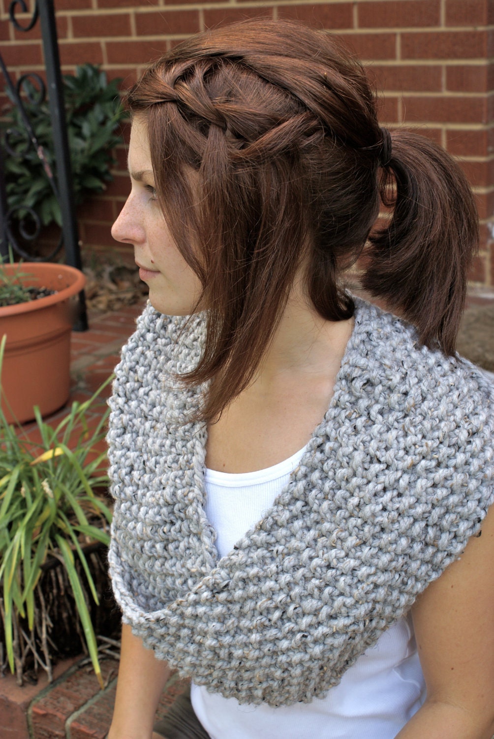Knit Unisex Seed Stitch Infinity Cowl (gray color)