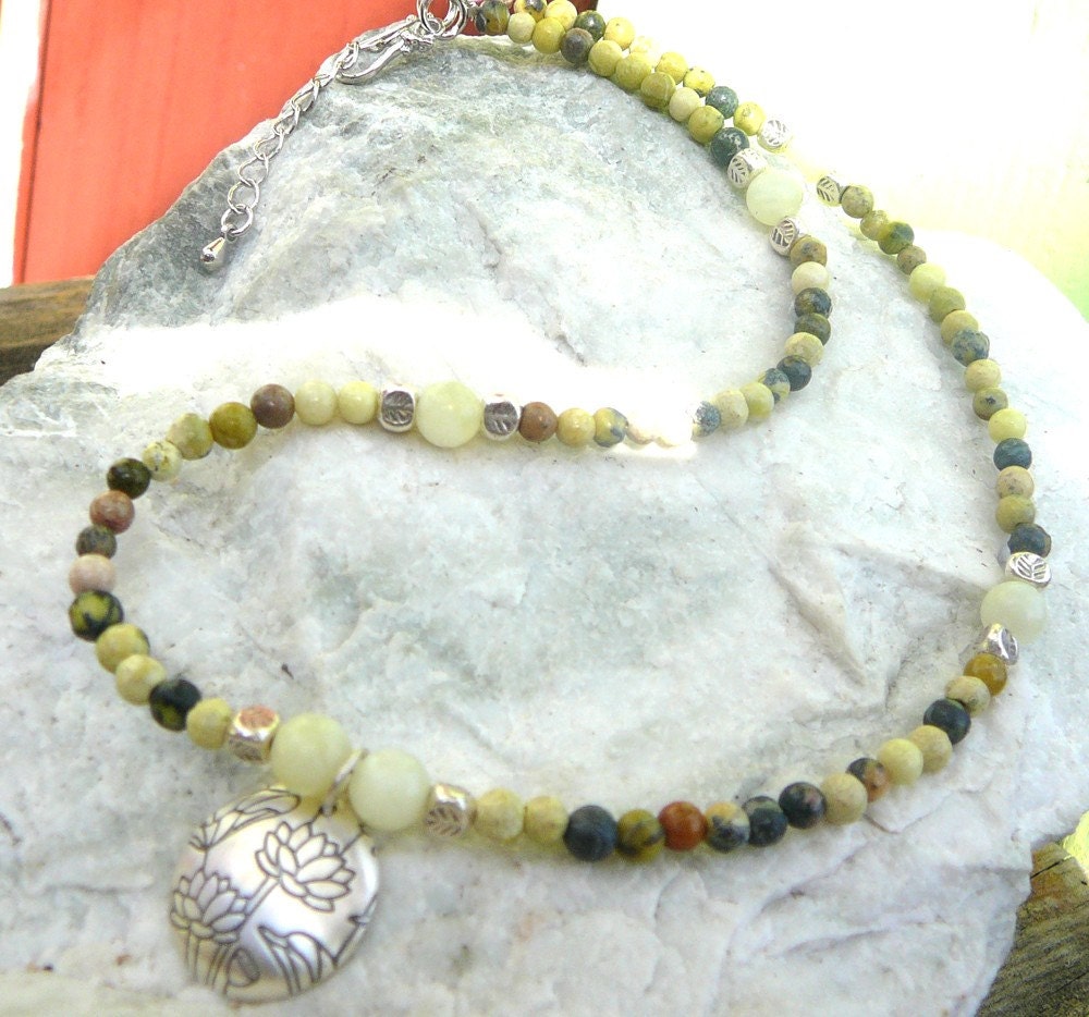 Treasure in the Lotus Necklace / Yellow Turquoise