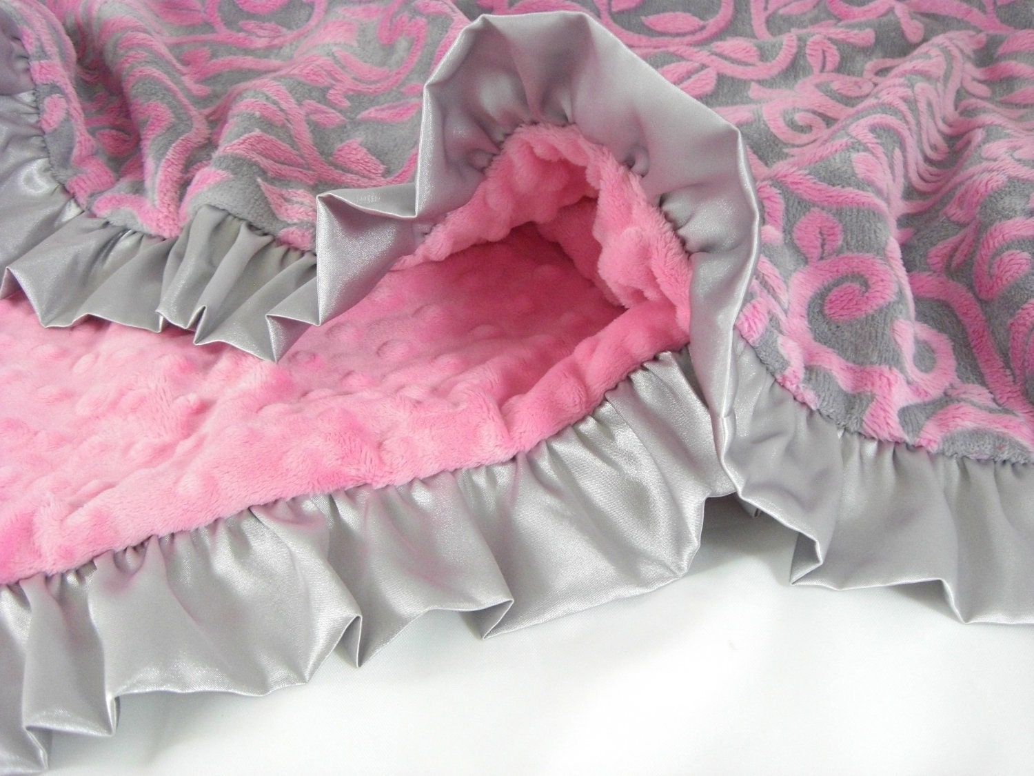 Personalized Satin Ruffle Minky  Blanket.............Choose your Colors......... Monogram Included.