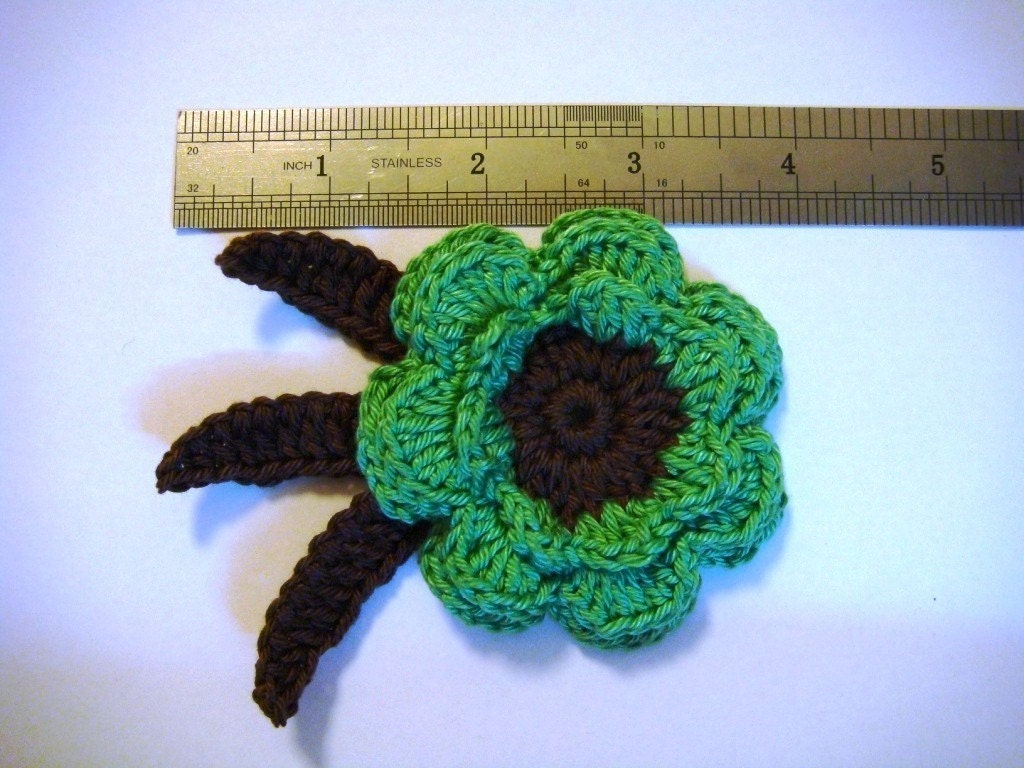 Set of crocheted applique green-brown 6 flowers with 6 leaves