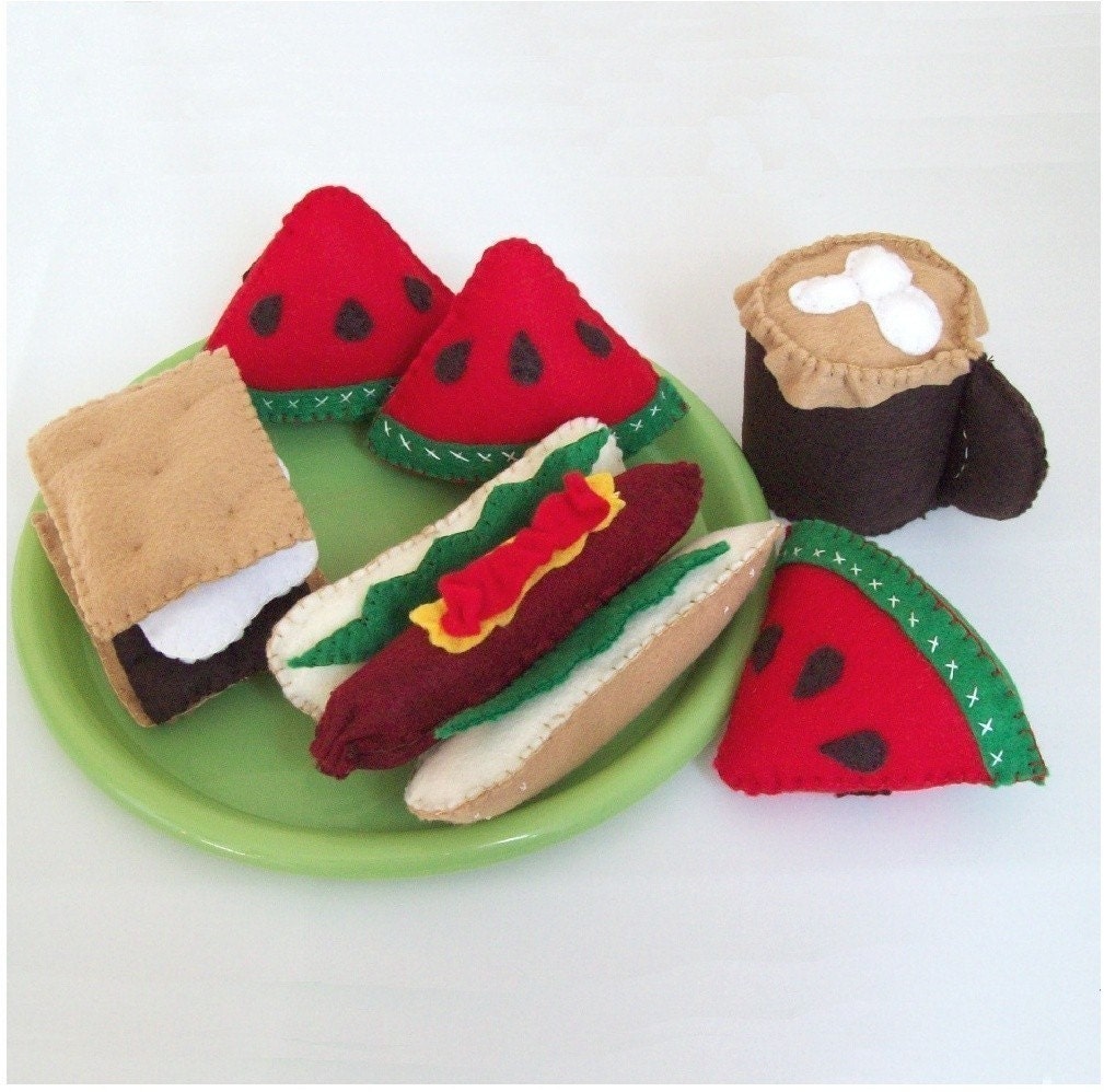 Instant Download Pattern -  CAMP OUT FUN Food - Hot Dog and Smores - Felt Pdf Ebook campout