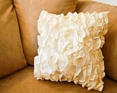 Ruffles Pillow in Off-White