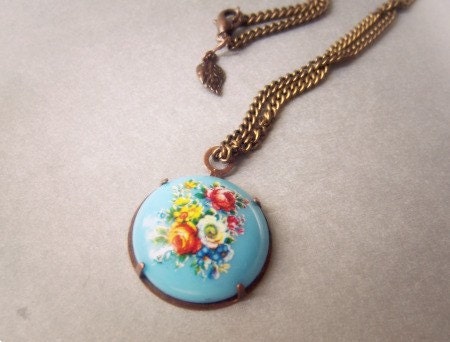 FREE SHIPPING - Floral Necklace