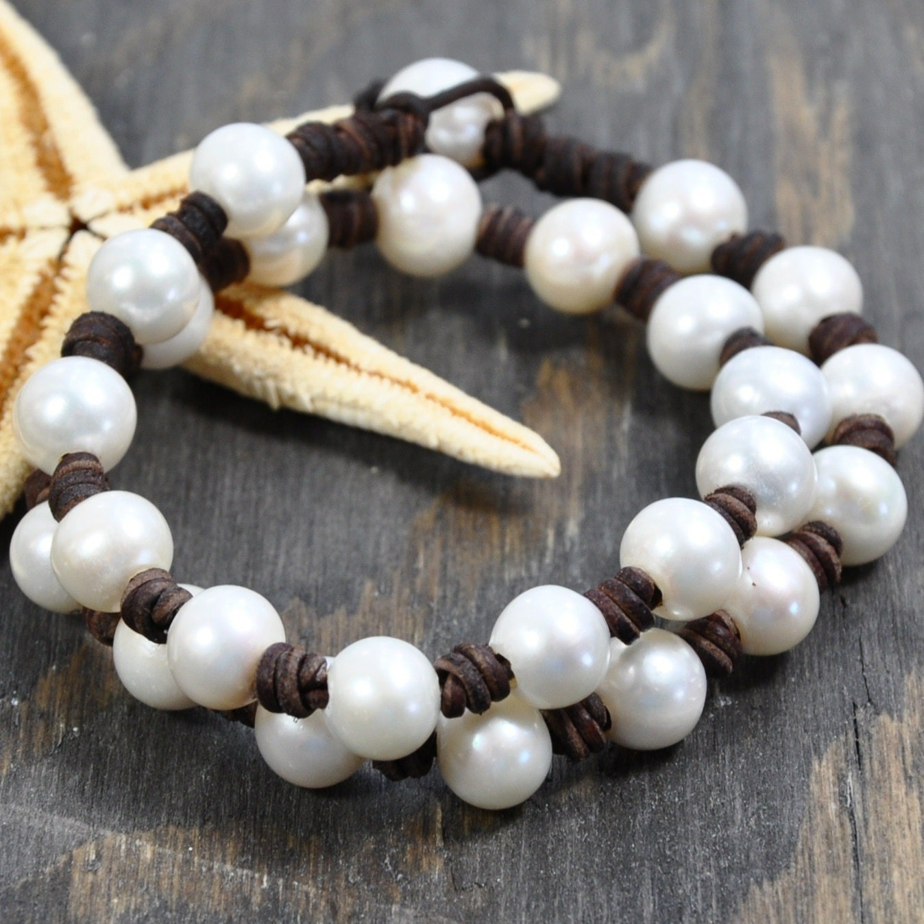 Leather and Pearls Necklace Jackie Classic