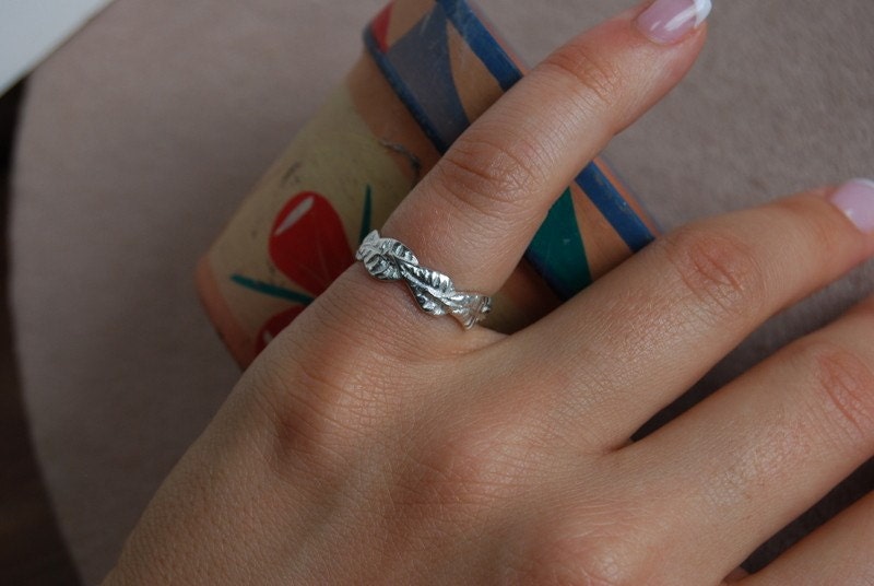Leaf band in sterling 4 to 6 leaves wedding