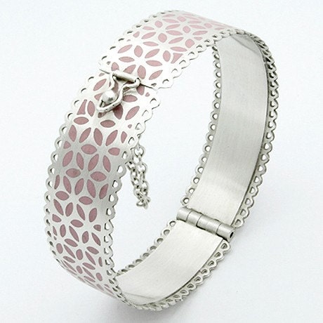 Silver Double Scalloped Edged Bangle