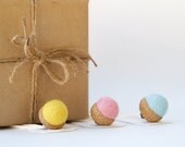 Pastel Gift Tags Christmas Presents Felted Acorns Handmade Nature Inspired Woodland pink blue yellow Cute Eco Friendly Fun Winter Wonderland