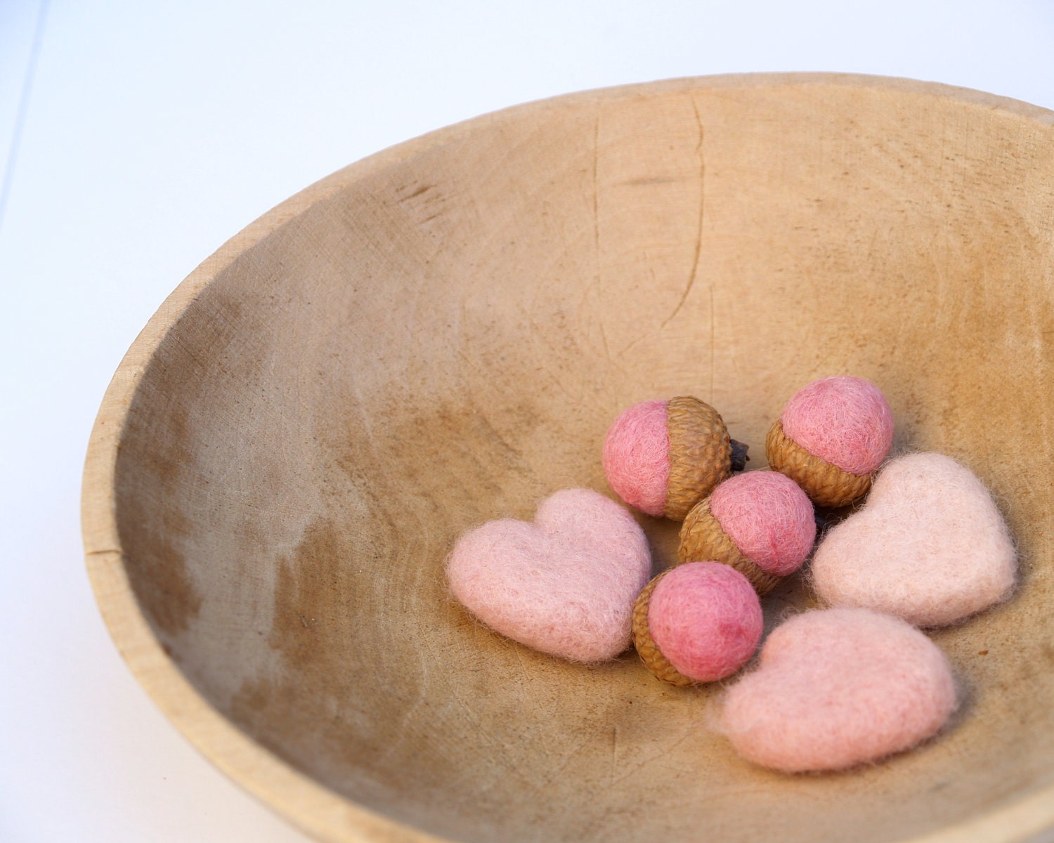 Love Hearts and Felted Acorns Valentines Day, Needle Felt Wool Love romantic gift home decor blushing baby Gift for Mom Wife Decorating