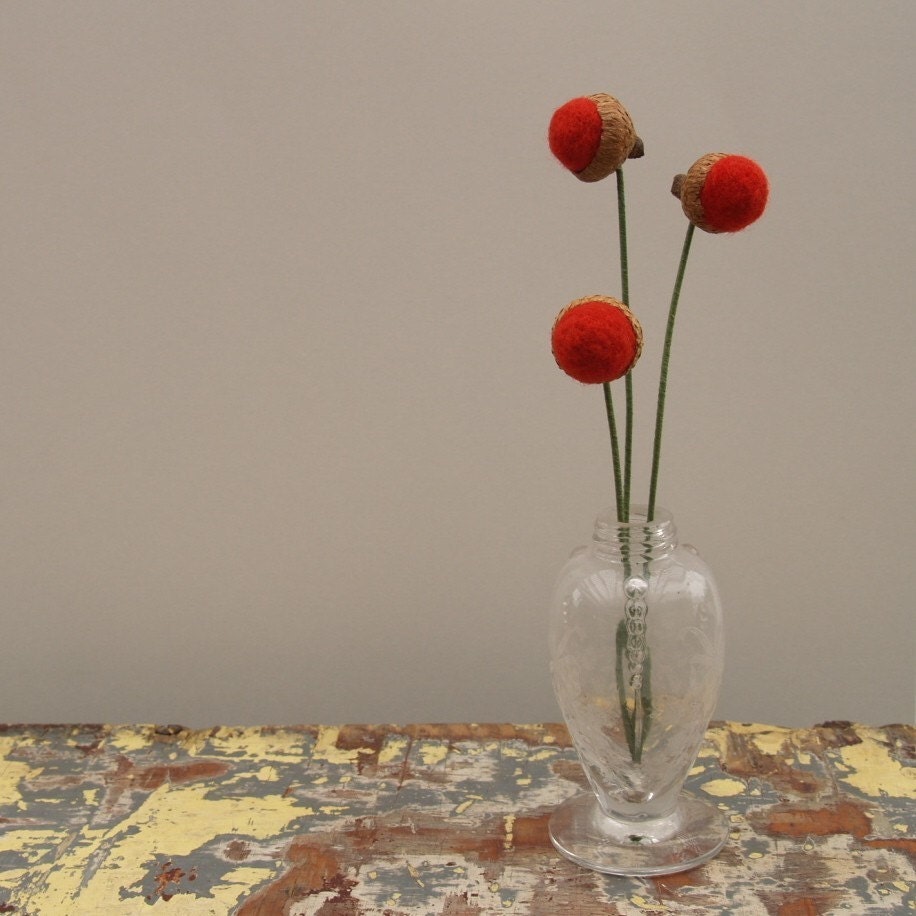 Wool Acorn Flowers, felt Craspedia Billy Button Ball Blooms Autumn Fall Thanksgiving home decor red handmade housewarming gift unique