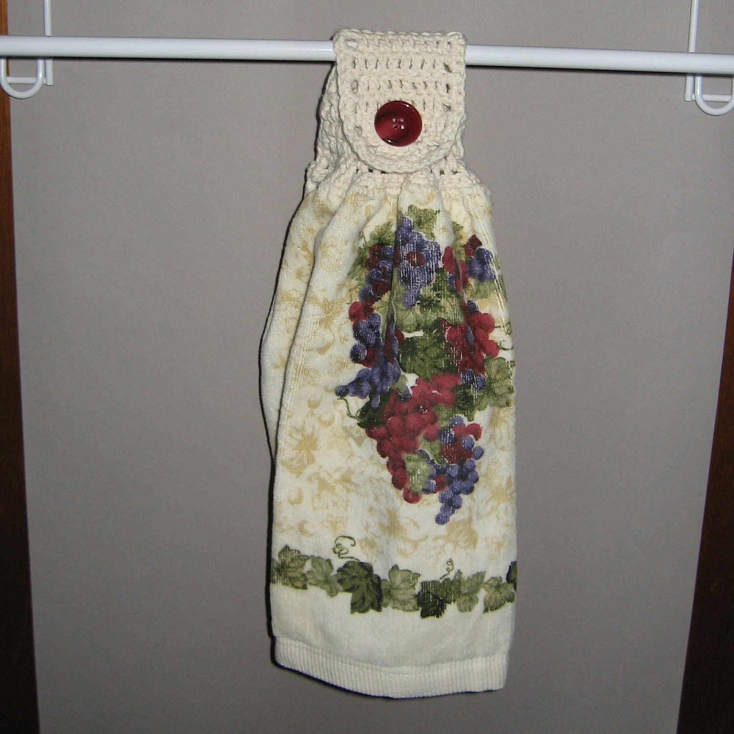 Red and Purples Grapes Crocheted Top Towel-KOE48