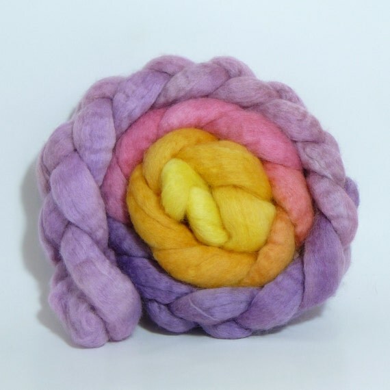 5.3oz BFL Combed Top - Tiptoe through the Tulips