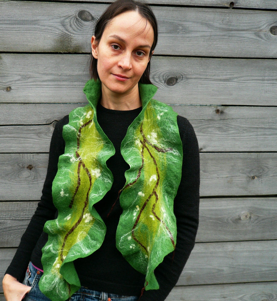 Ruffled Wool felted scarf  Green Forest