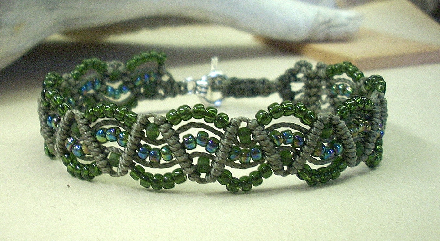 Green Micro Macrame Bracelet