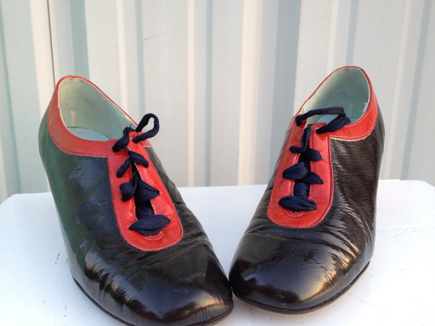 Vintage Lace up oxford patent leather shoes