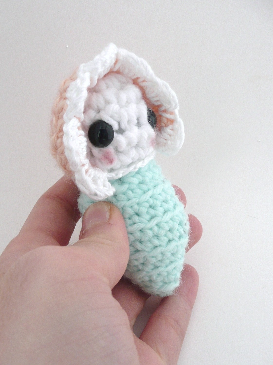baby insect larva amigurumi