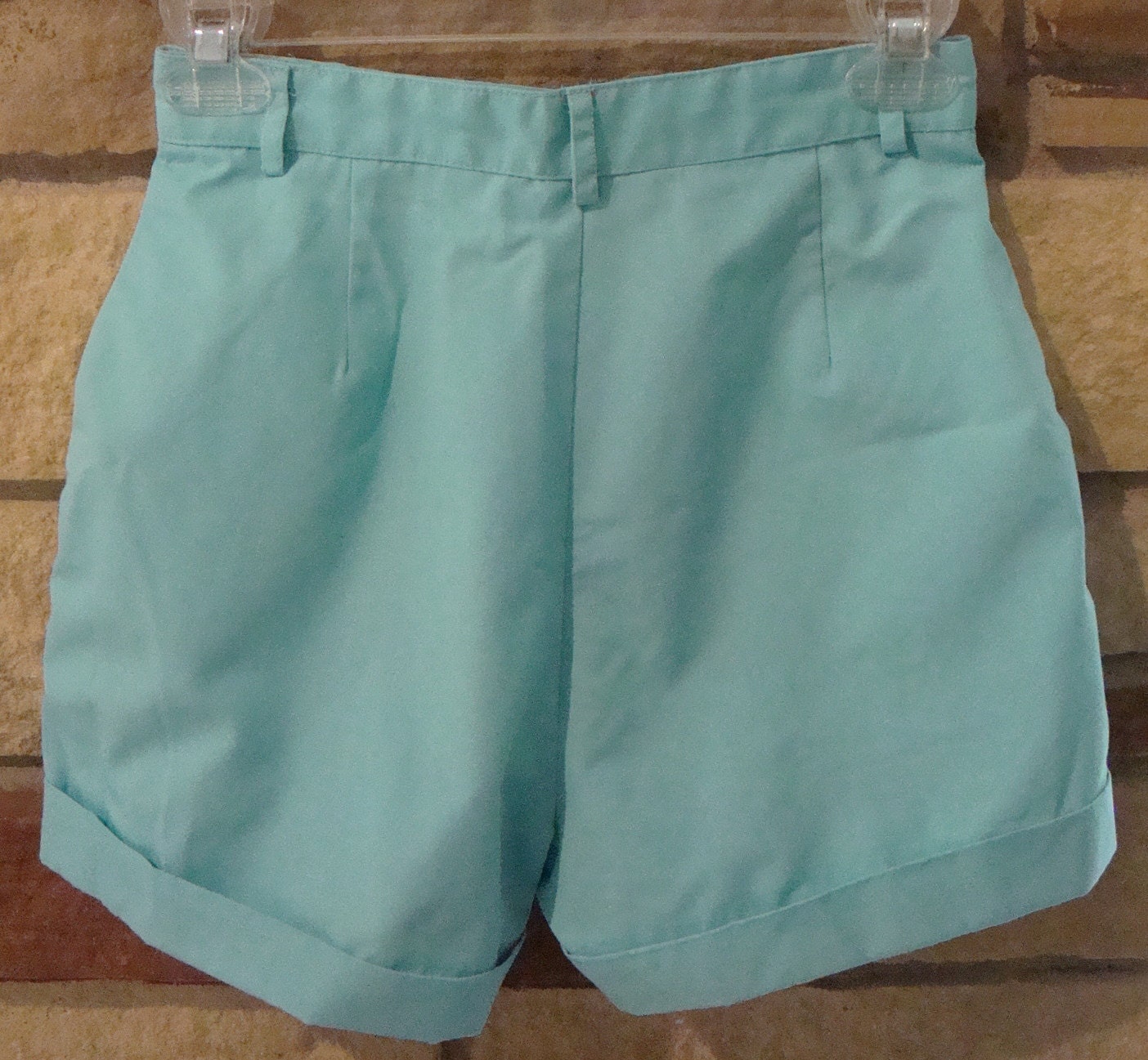 Aqua cuff shorts       size 7/8