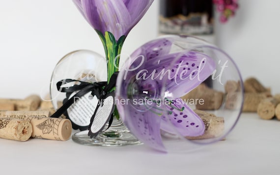 Stargazer Lilly in violet pansy purple hand painted wine glass - FREE personalization, dishwasher safe