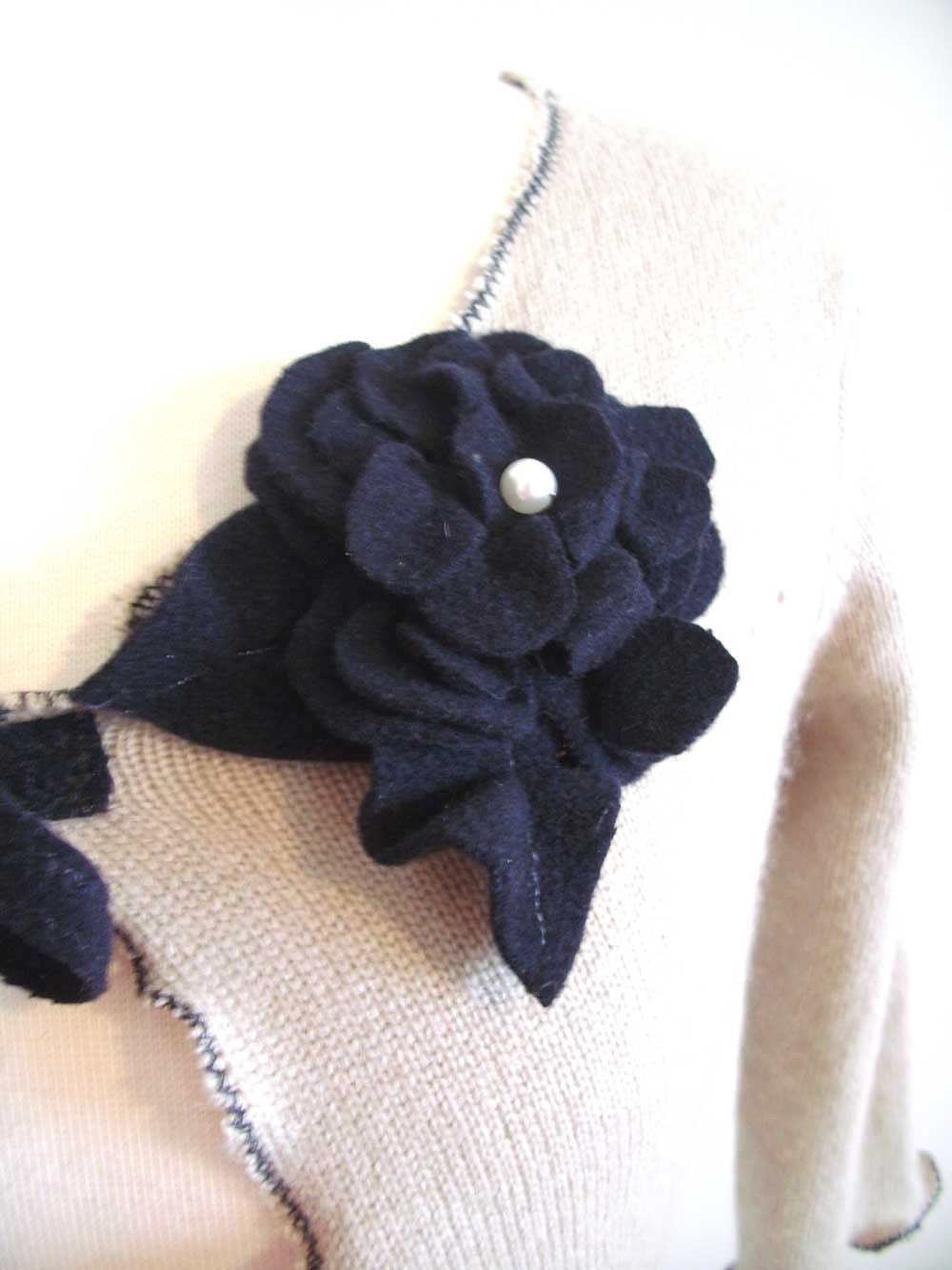 Oatmeal Cashmere Blend Restyle Cropped Cardigan Sweater Size Small with Removable Flower Brooch