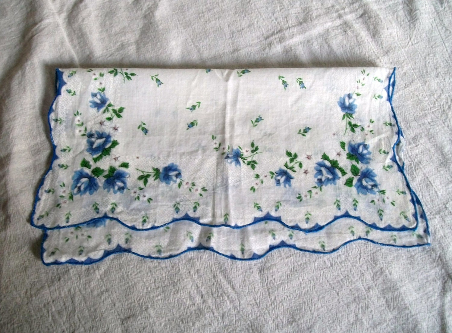 Vintage Hanky, Flowered Hankie, Blue Roses, Handkerchief
