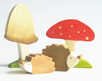 Wooden Hedgehogs and Toadstool Toys- Waldorf Toy- Nature Table Autumn- Forest animal