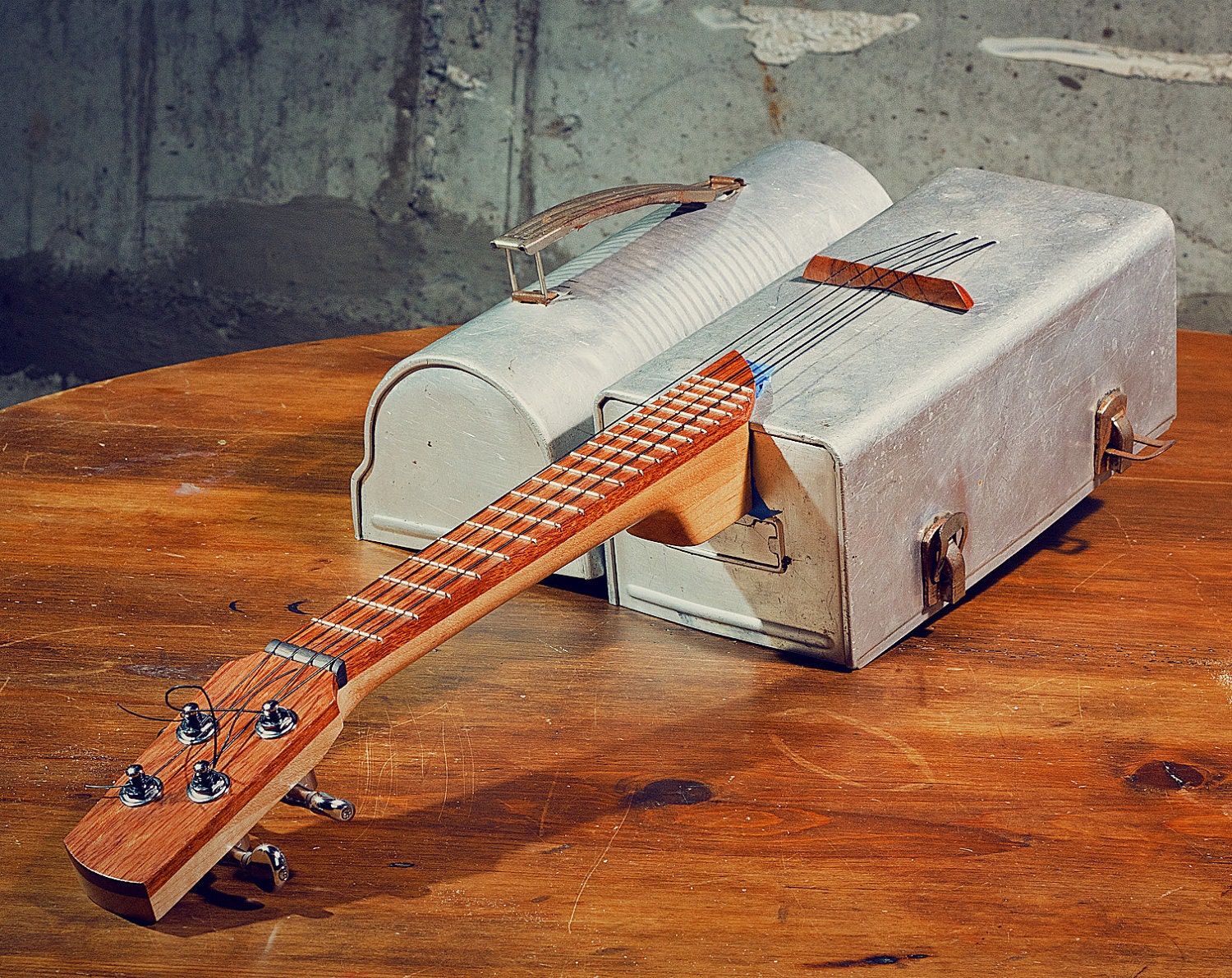 Metal Lunchbox Ukulele