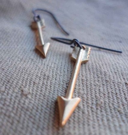 golden arrow earrings