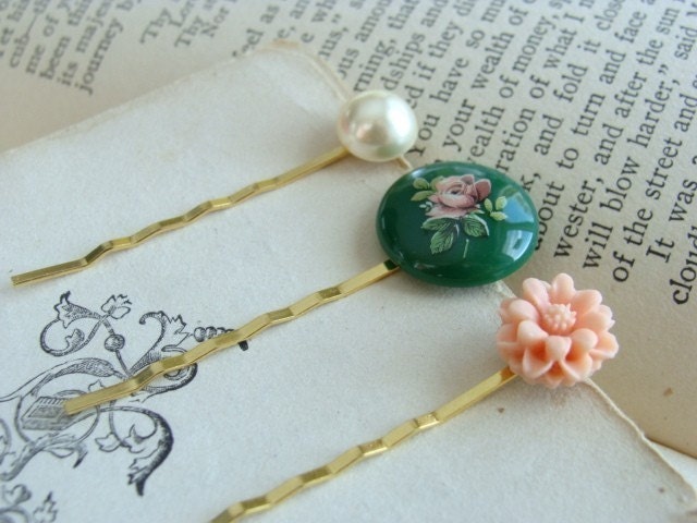 Sweet And Simple Hair Pins. Gold FREE SHIPPING