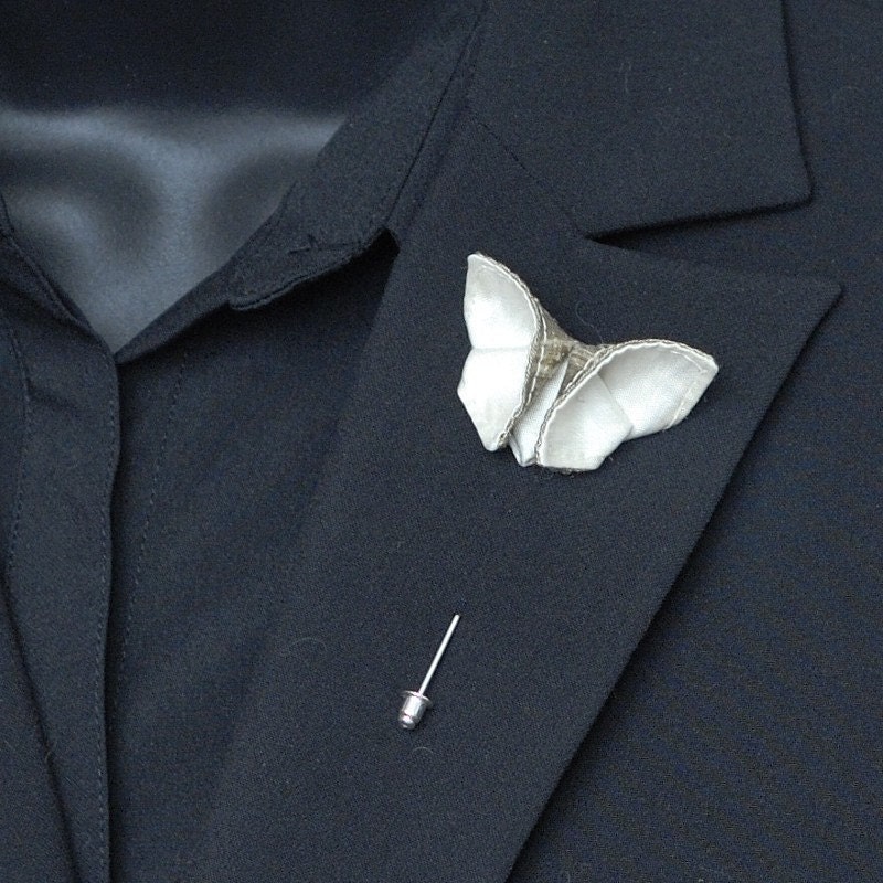 Custom Boutonniere Silk Origami Butterfly White Lapel Pin Buttonhole Boutonniere Stick Pin Corsage 100 Silk Colors GROUP DISCOUNT AVAILABLE