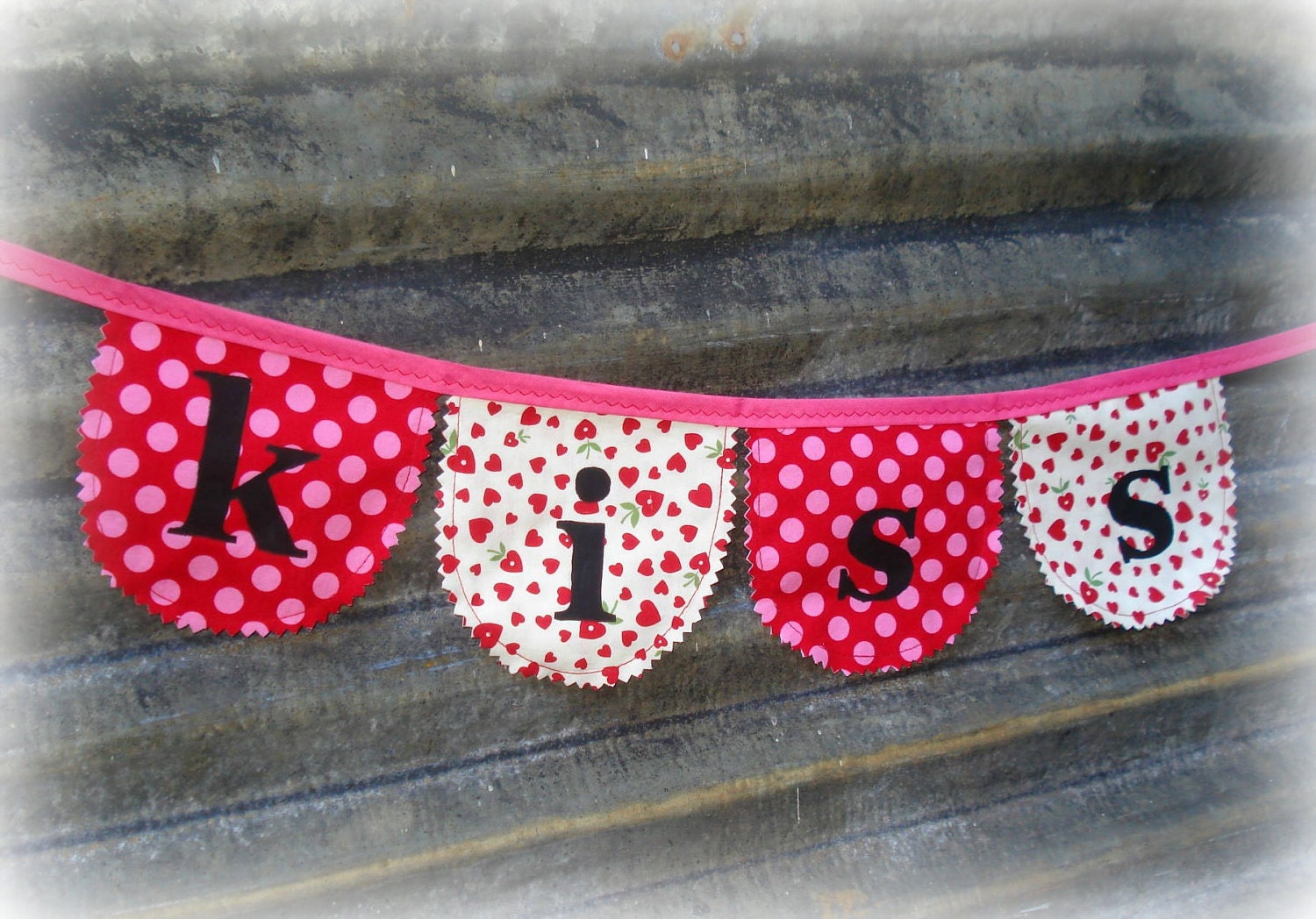 fabric Valentine banner / bunting kiss me