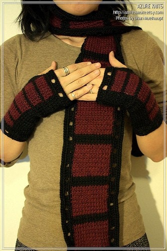 PATTERN - The Film Geek Filmstrip Scarf (PDF Data)
