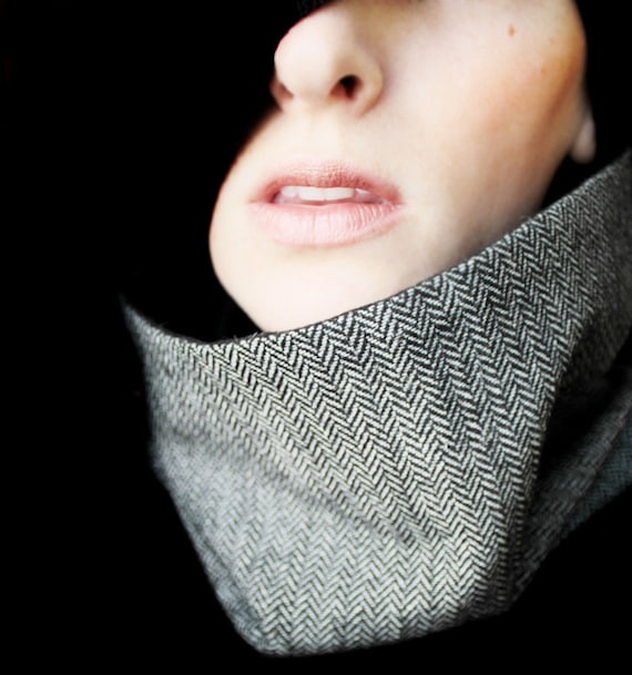 Scarf in Herringbone Tweed Cowl Neckwarmer