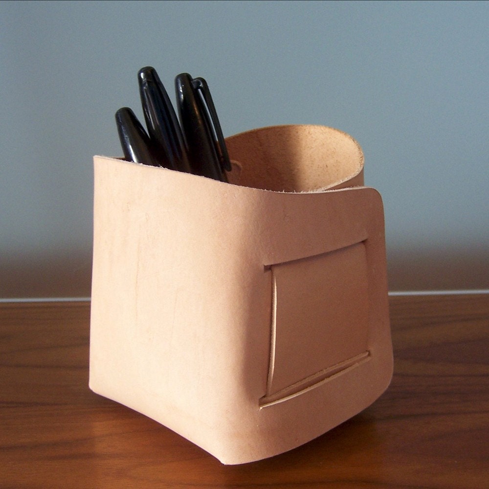 Medium - Leather Bin