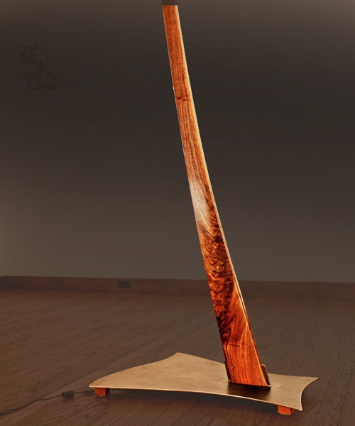 Large adjustable floor lamp