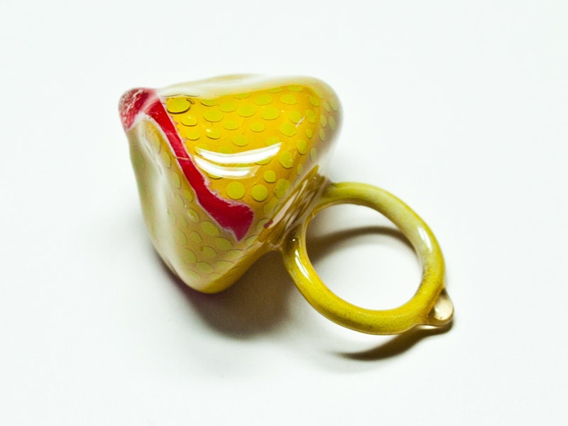 Triangulated Yellow Seed