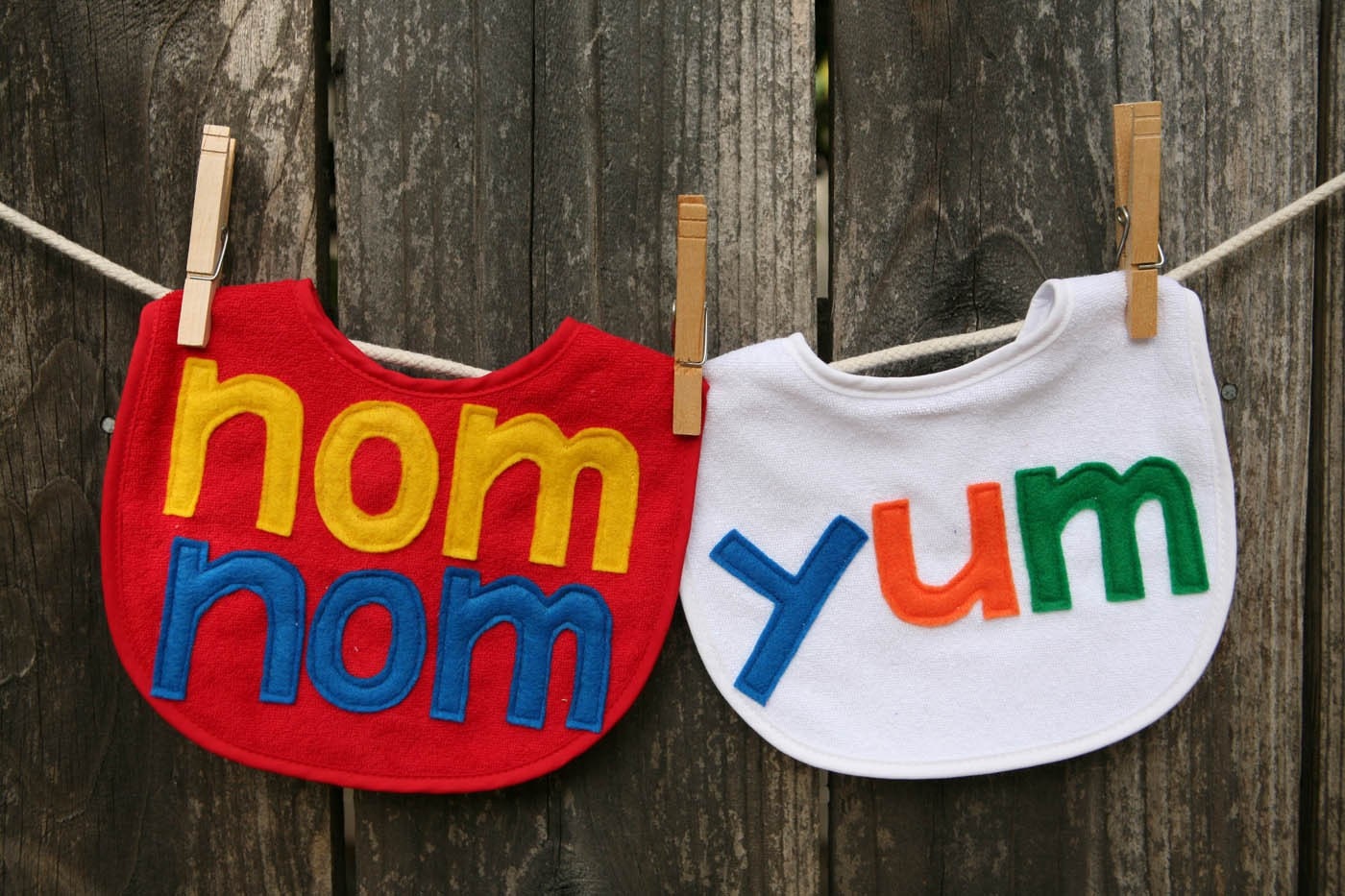 Mealtime Bib Duo