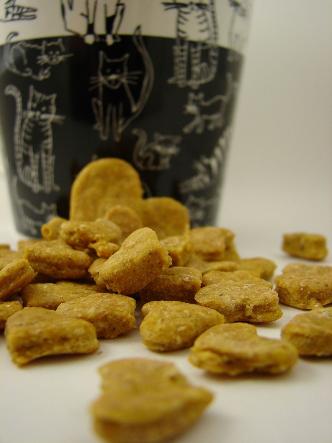 Cat Treats Hypoallergenic No Wheat Formula-Pumpkin & Catnip Flavor With Cheddar-8oz