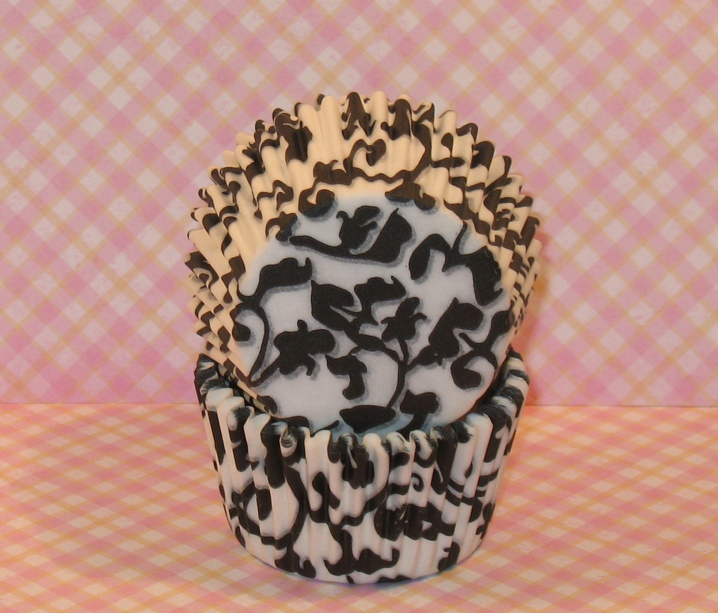 New....Black and White Ivy Cupcake Liners  (45)