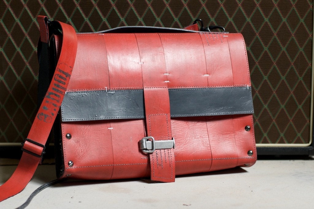 fullgive red leather messenger bag //// exit 59