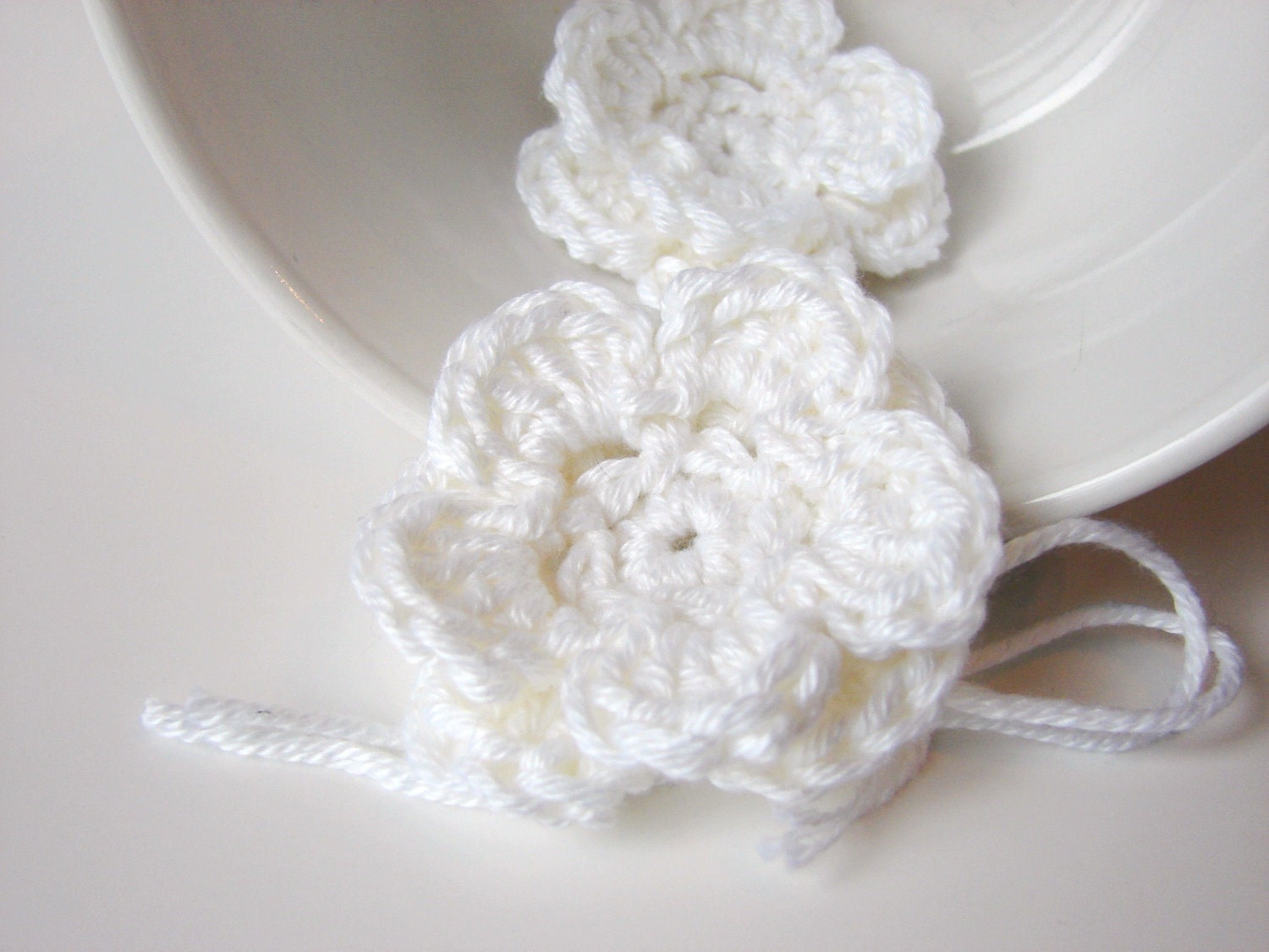 White Crochet Flower Appliques - Set of 2 - Embellishments Supplies Adornment Floral DIY Wedding Favors - MADE to ORDER