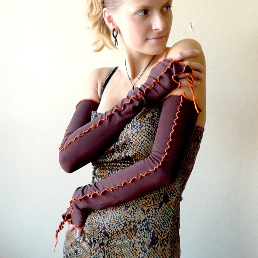 Fluoro Sleeves - brown armwarmers with fluorescent serging, up to size L.