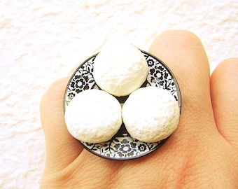 Kawaii Cute Japanese Ring Donuts Black Plate