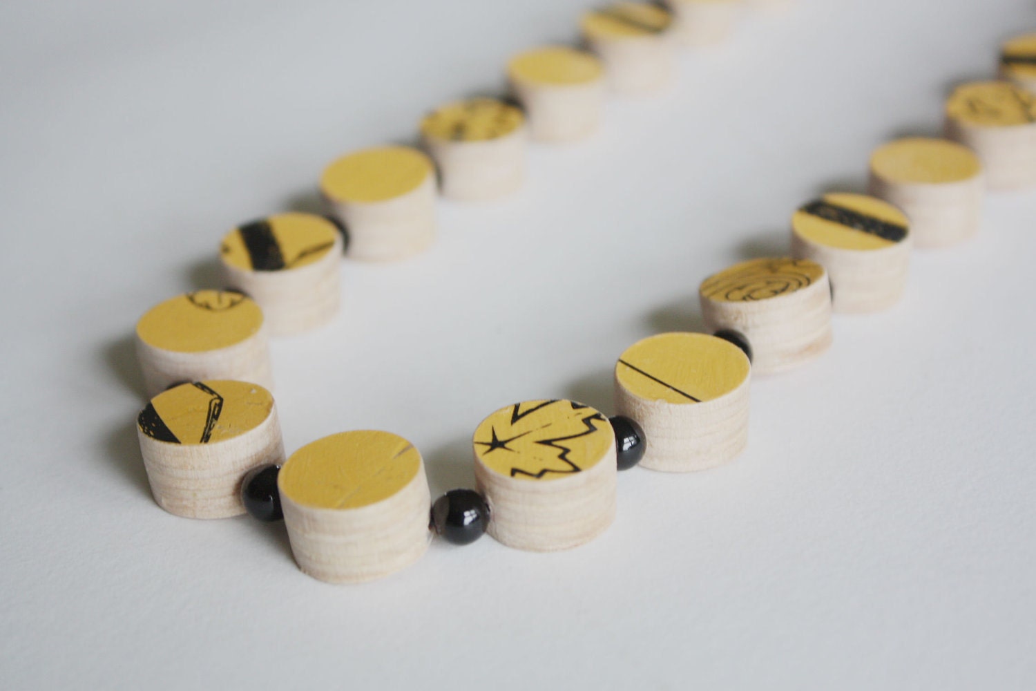 Recycled Skateboard Necklace-Grand Finale No.22 Skateboard Pearls 20"