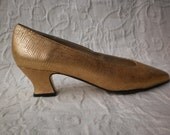 Vintage Evening Shoes Gold Faux Alligator Skin Proxy French Heel Made in Spain New Old Stock 6M Metallic Gold Pair of Pumps