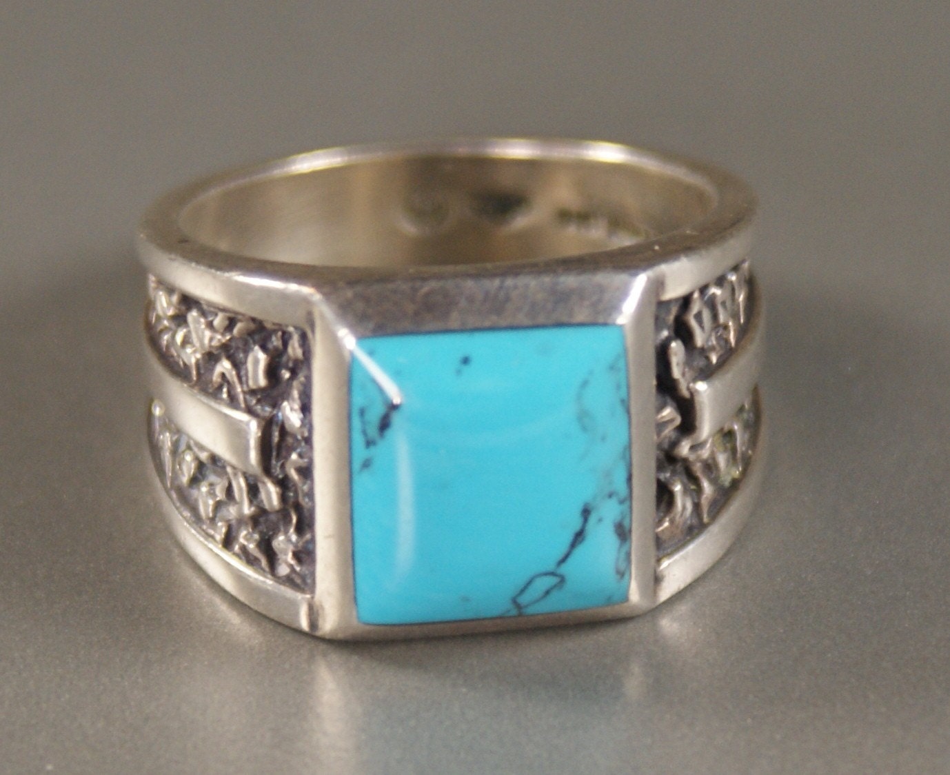 Vintage Sterling Silver Heavy TURQUOISE Ring